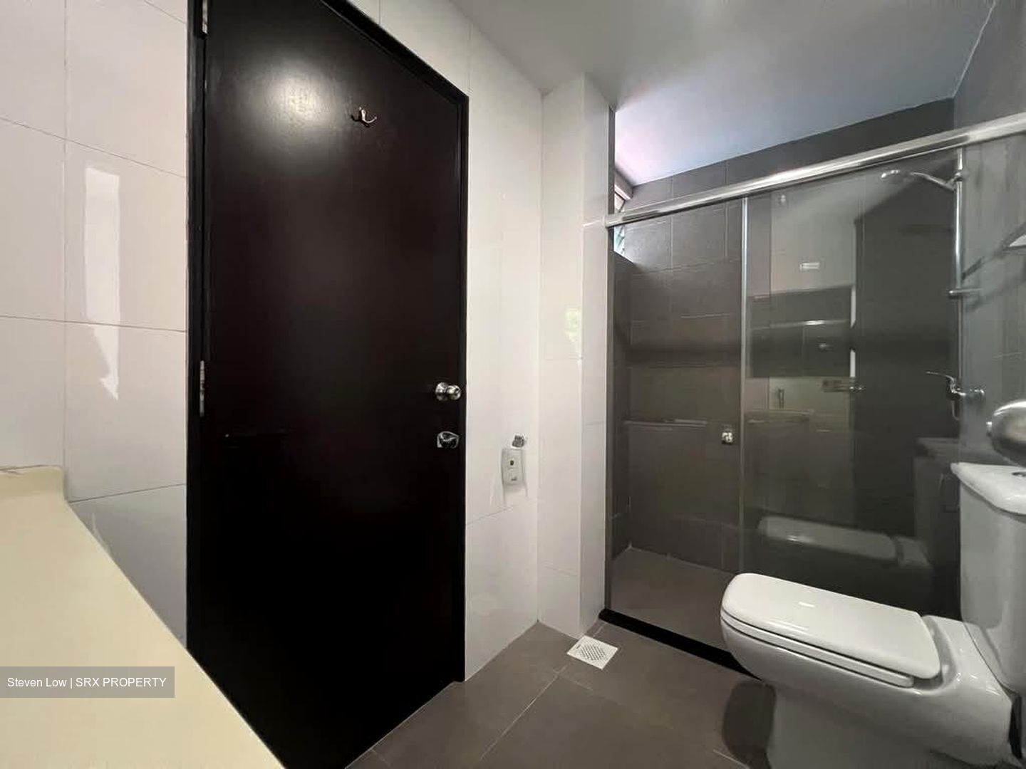 Watten Estate Condominium (D11), Condominium #559157991